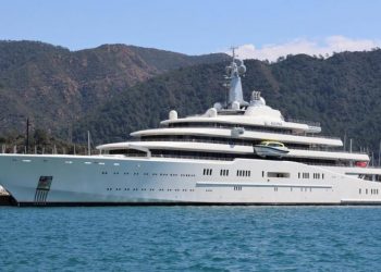 التايمز: يخوت روسية فارهة تتجمع في تركيا