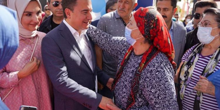 باباجان: حان الوقت لحل القضية الكردية والمسألة العلوية