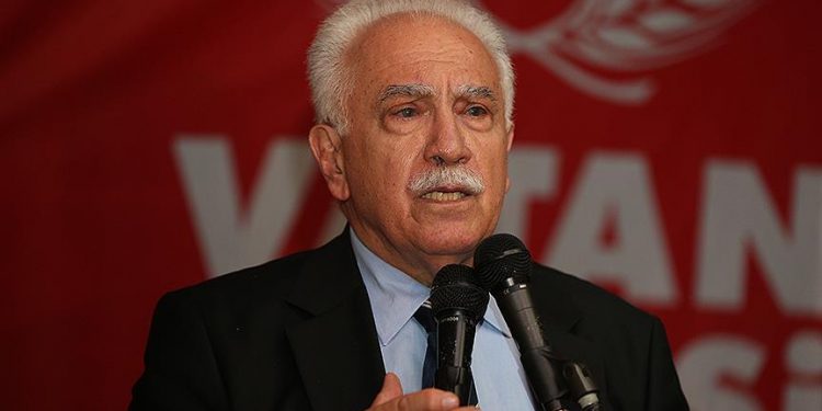 زعيم حزب تركي: “العدالة والتنمية” سيشهد انقسامًا!