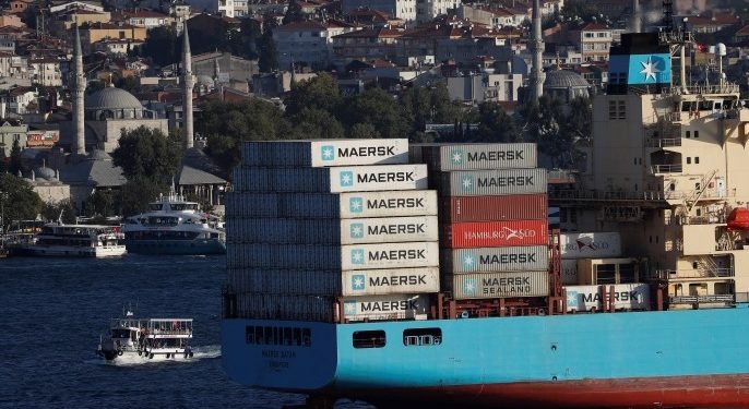 استئناف حركة الملاحة في مضيق البوسفور بعد تحريك “ليدي زيما”
