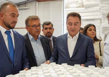 باباجان: بعد الانتخابات ستتعافى تركيا سريعًا