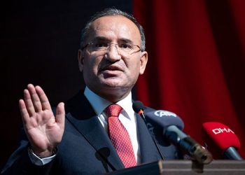 وزير العدل التركي يرفض انتقاد القضاة