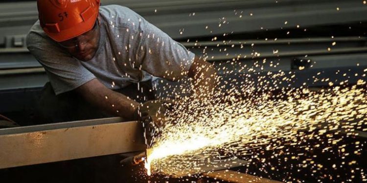 تركيا.. الإنتاج الصناعي يسجل أعنف تراجعًا منذ جائحة كورونا