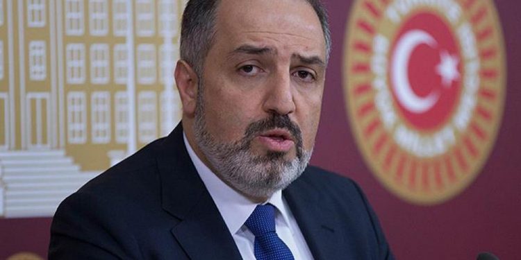 برلماني تركي يدين تصريحات وزير العدل التركي