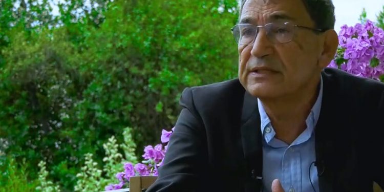 الروائي التركي أورهان باموق: أردوغان ليس بإمكانه حبس الجميع