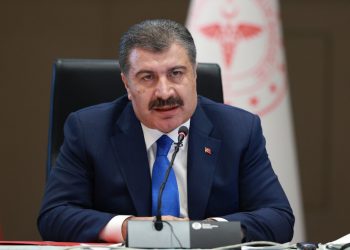 وزير الصحة التركي يصاب بفيروس كورونا