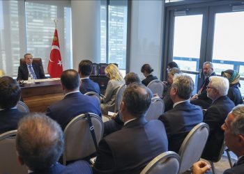 أمريكا تحذر البنوك التركية وأردوغان يستنكر