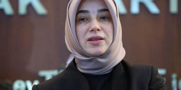 حزب أردوغان منزعج من حديث زعيم المعارضة عن “حرية الحجاب”