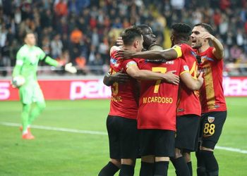 جالطة سراي يخسر أمام قيصري سبور