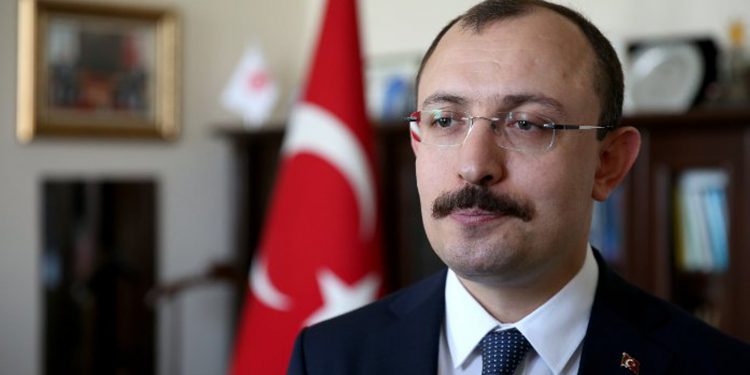 وزير: اقتصاد تركيا ينمو رغم كل السلبيات