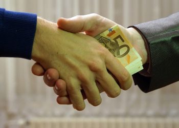 الشفافية الدولية: تركيا لا تعرقل “تصدير الفساد”