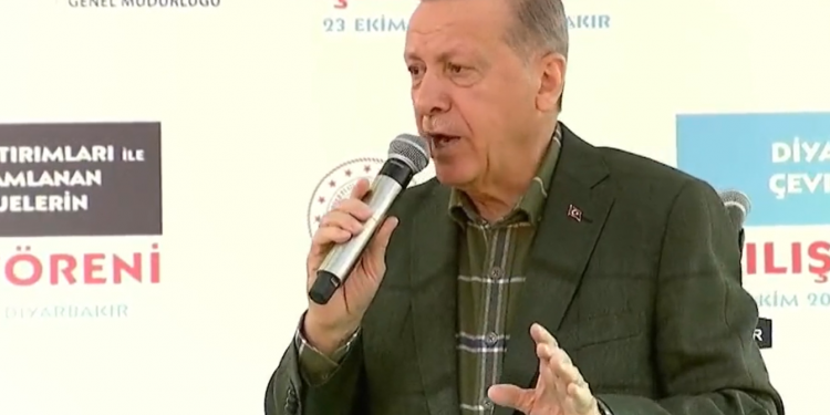 أردوغان:المدافعون عن حقوق الإنسان “شمبانزي الغرب”