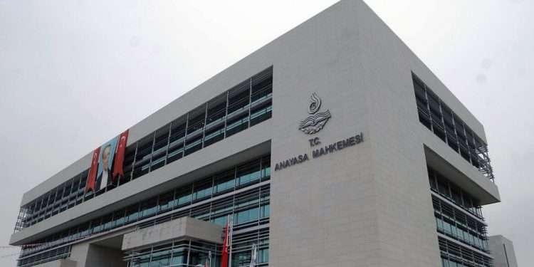 تركيا.. دعوى بالمحكمة الدستورية لإلغاء قانون الرقابة على “التواصل الاجتماعي”