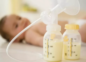 دراسة إيطالية: حليب الأمهات به جسيمات ميكروبلاستيكية!