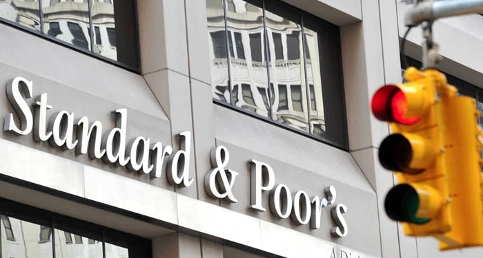 ستاندرد آند بورز: البنوك التركية تواجه مخاطر متزايدة