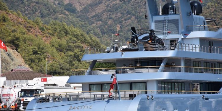 اليخوت الروسية الفاخرة تنعش موانئ تركيا وتثير مخاوف واشنطن