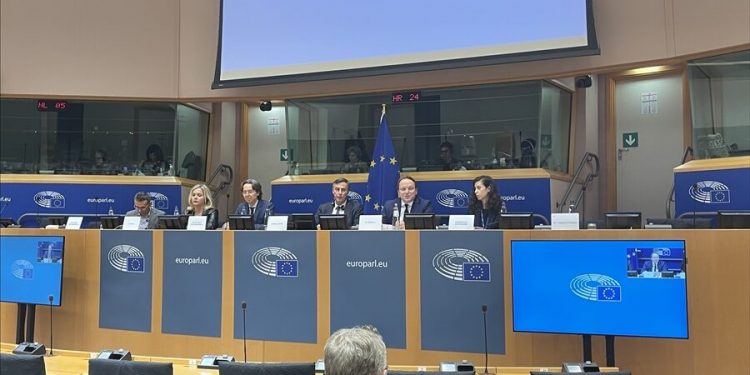 مفوضية الاتحاد الأوروبي: الجمود يسيطر على مفاوضات عضوية تركيا