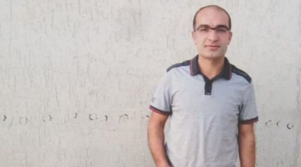 الصحفي التركي أحمد بيلجا يتعرض لاعتداء في السجن