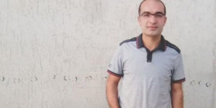 الصحفي التركي أحمد بيلجا يتعرض لاعتداء في السجن