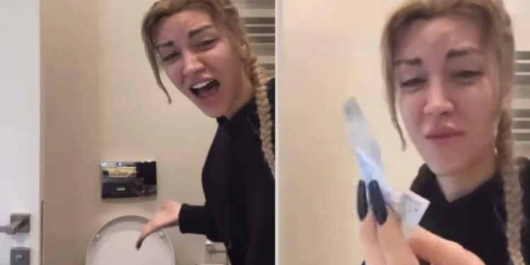 اعتقال شابة تركية شهيرة بتهمة إهانة الليرة!