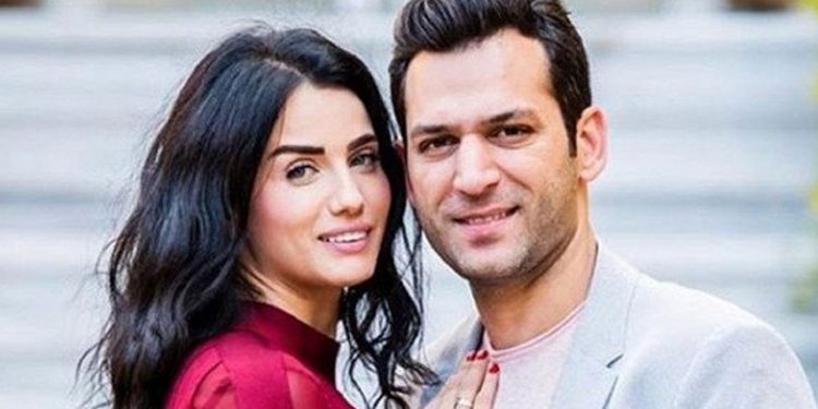 مراد يلديرم يرزق بمولوده الأول من زوجته المغربية