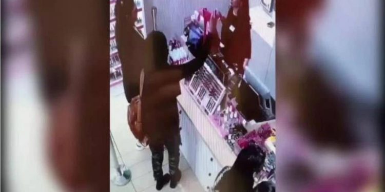 أحلام البشير اشترت الماكياج قبل هجوم إسطنبول