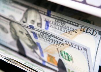 رويترز: المركزي التركي باع 100 مليار دولار للسيطرة على الليرة