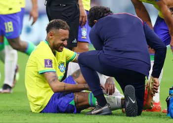 البرازيل تستعد لمباراة كأس العالم مع سويسرا دون نيمار
