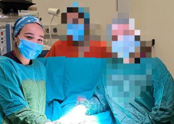 ببطاقة مزيفة.. شابة تمارس الطب بمستشفى حكومي في تركيا!