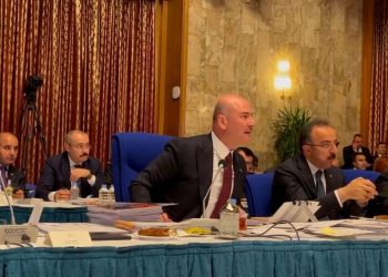 وزير الداخلية التركي لنواب حزب الشعوب الديمقراطي: كلكم إرهابيون!