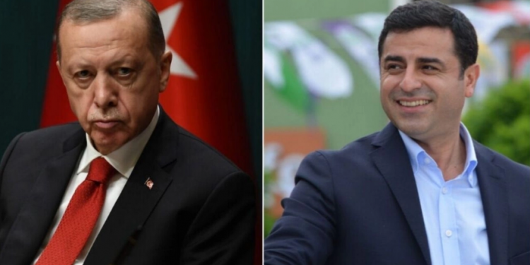 بلومبيرغ: أردوغان يغازل الأكراد قبل الانتخابات