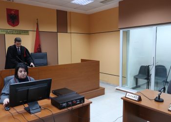 محكمة ألبانية تأمر بتسليم رئيس عملة مشفرة إلى تركيا