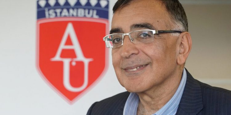 خبير: تركيا خرجت عن إيقاع الاقتصاد العالمي