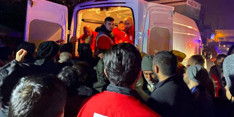 إصابات زلزال “دوزجه” في تركيا ترتفع إلى 50