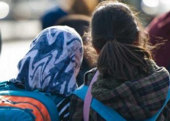 استطلاع: 90% يقولون إن الحجاب “لا يواجه مشكلة” في تركيا