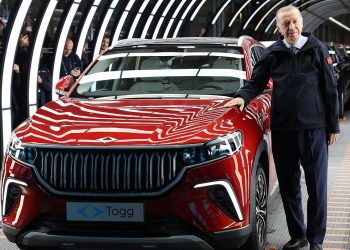 برلماني سابق: السيارة الكهربائية التركية تم إنتاجها في إيطاليا!