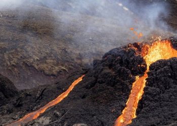 ثوران بركان “ماونا لوا” في هاواي لأول مرة منذ 4 عقود 