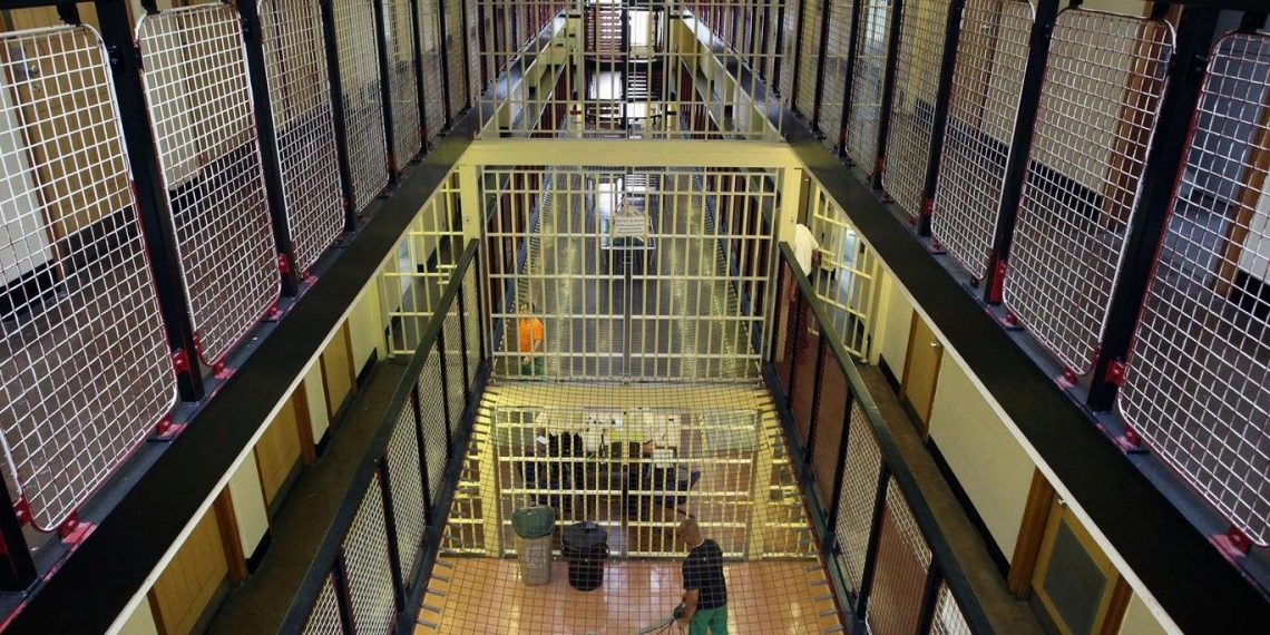 الحكومة التركية تقر بتجاوز الطاقة الاستيعابية للسجون