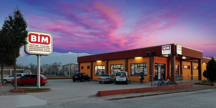 تركيا.. مدير متاجر “بيم” يرد على اتهامات أردوغان بالأرقام