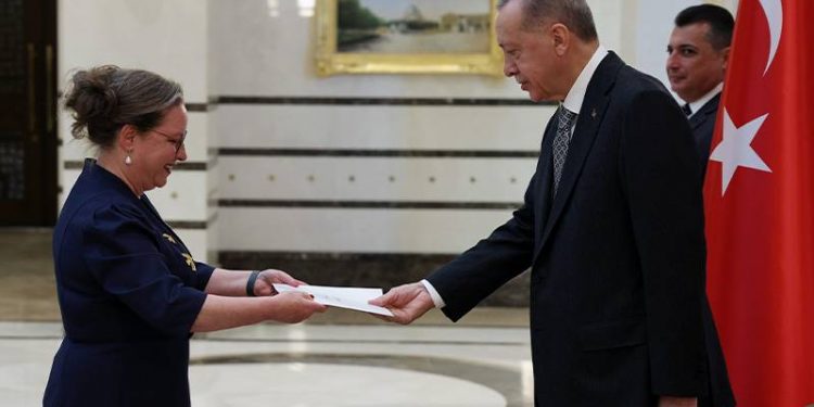 أردوغان يعتمد سفيرة إسرائيل الجديدة في  تركيا
