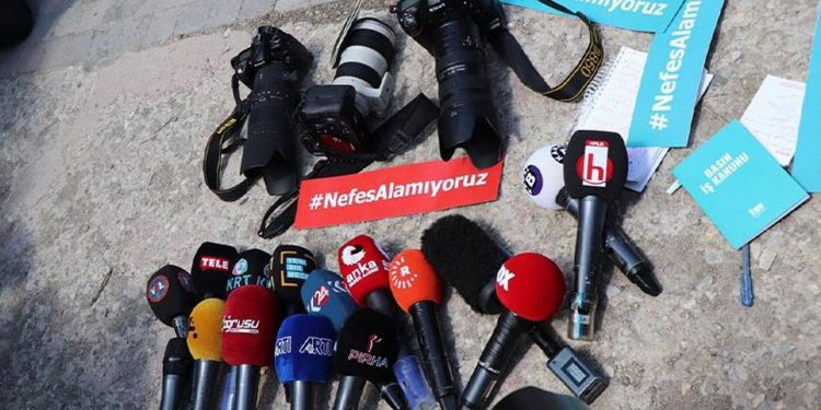 خلال عام.. تركيا شهدت أحكامًا بالحبس 299 عامًا بقضايا حرية الرأي