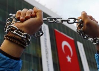 تركيا الثالثة عالميًا في عدد الصحفيين المعتقلين