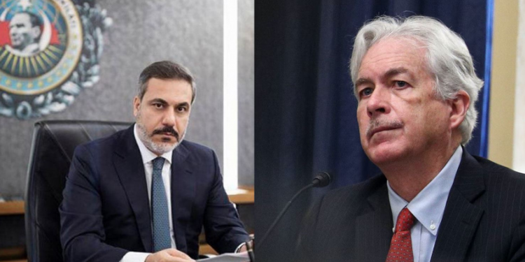 مدير المخابرات الأمريكية يحذر تركيا من الهجوم البري على شرق سوريا