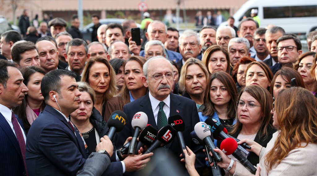 كيليتشدار أوغلو من أمام وزارة العدل: نريد العدالة لأطفالنا!