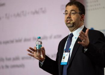 اقتصادي تركي يوضح كيف يمكن تغيير الصورة السلبية للغاية للاقتصاد