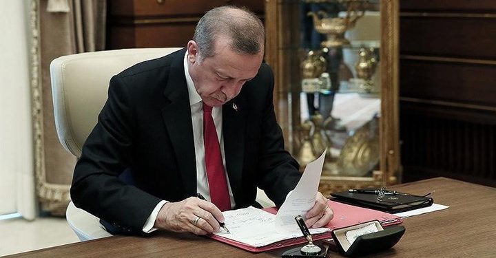 أردوغان يعين بالخطأ عميدًا لإحدى الجامعات