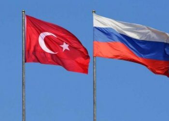 الروس يحولون مئات الملايين من الليرات إلى تركيا!