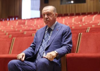 استطلاع رأي: أردوغان سيخسر الانتخابات أمام مرشح المعارضة