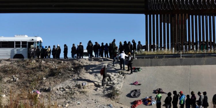 24000 تركي يلجأون إلى الولايات المتحدة من المكسيك