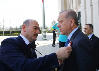 صويلو: لو خاضت أمريكا وأوروبا الانتخابات ضد أردوغان ستخسر!